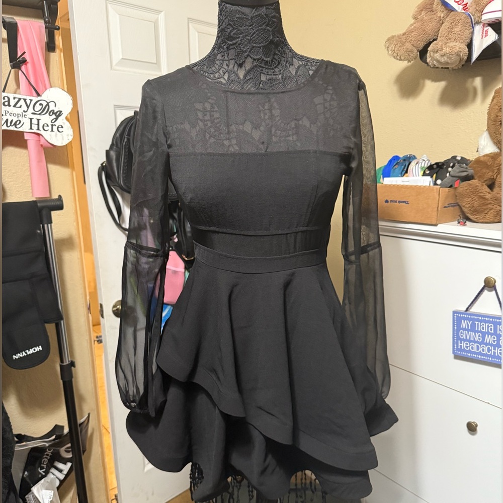 L'ATISTE Black Long Sleeve Lace Dress